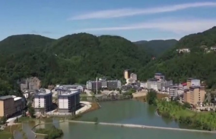 湖北：脫貧不脫鉤 摘帽不摘責(zé)