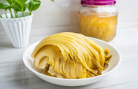 辟謠 | 自制酸泡菜安全嗎？油炸方便面會(huì)致癌嗎？