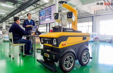 央視快評(píng)：在新時(shí)代東北振興上展現(xiàn)更大擔(dān)當(dāng)和作為