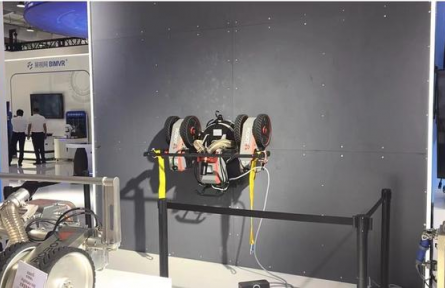 關鍵核心技術攻關新型舉國體制 a new system for mobilizing the resources nationwide to achieve breakthroughs in core