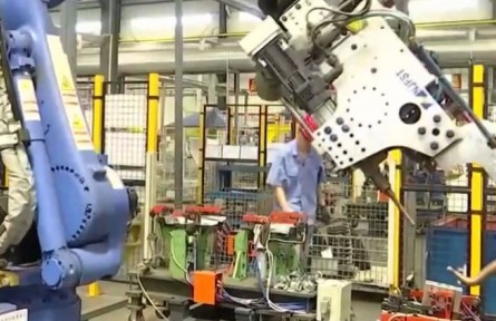 中小企業(yè)數(shù)字化轉(zhuǎn)型評測指標和指南發(fā)布 數(shù)字化轉(zhuǎn)型賦能中小企業(yè)降本增效