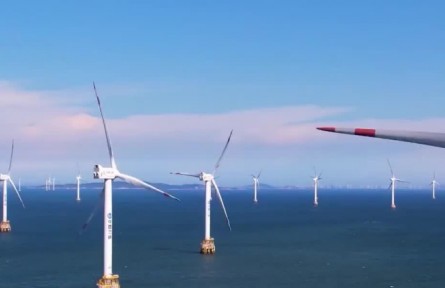 16兆瓦超大容量海上風電機組福建下線