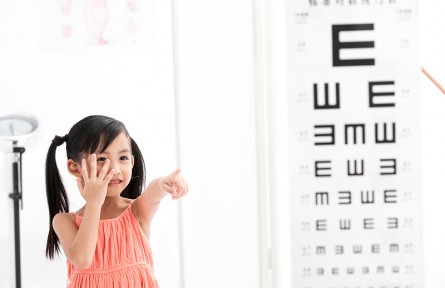 辟謠 | 近視手術(shù)，真的能治愈近視眼嗎？