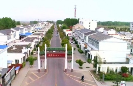 安徽:小崗村發(fā)展紅色游 八里河美景競芳菲