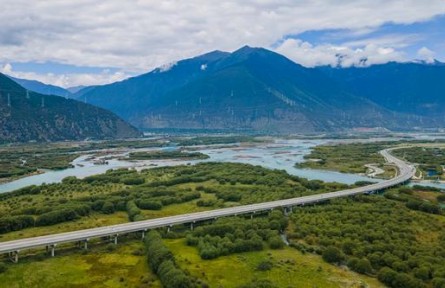 西藏林芝:航拍雅尼濕地