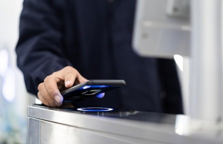 科技名詞|近場(chǎng)通信 near field communication；NFC