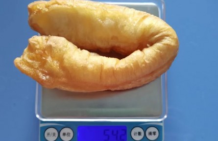 每天吃1根油條，身體會發(fā)生什么變化？油條中鋁含量真的超標(biāo)？