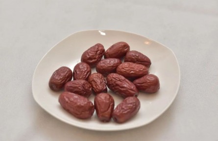 紅棗、紅糖補血嗎？真正補血的是這8種食物，不要吃錯！