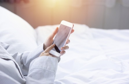 手機(jī)放枕邊有輻射嗎？