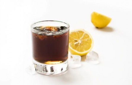 辟謠|“喝可樂化胃結(jié)石”靠譜嗎？