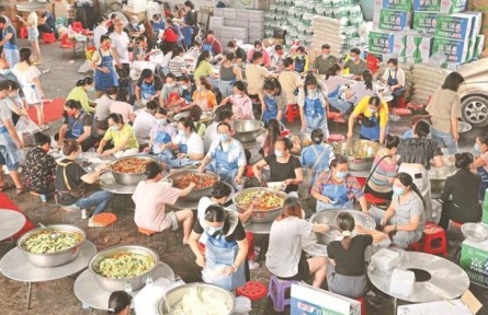 貴州榕江：每天1萬(wàn)份盒飯送往救援一線