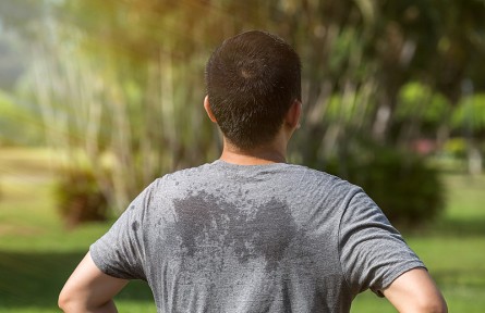 夏季大量出汗能排毒養(yǎng)顏？