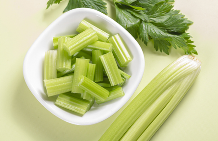 辟謠|吃“光敏性食物”會讓皮膚更容易變黑？