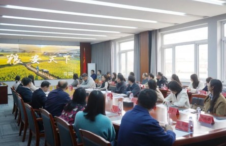 中央和國家機關青年干部糧食安全宣傳教育現(xiàn)場調研活動在京舉辦