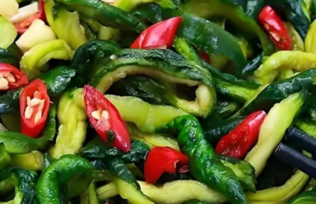 家鄉(xiāng)特優(yōu)農產品大學生推薦官 | 品牌手記?：非遺“龍筋”—平定黃瓜干的百年匠心