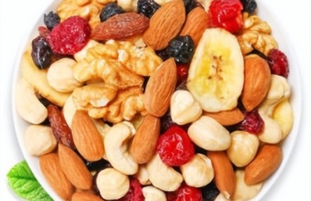 哪些食物容易嗆到孩子和老人？